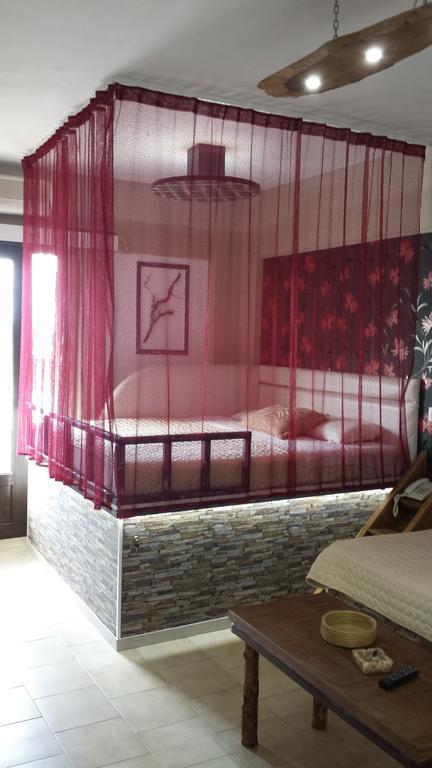 Takis Hotel Apartments イアリソス エクステリア 写真