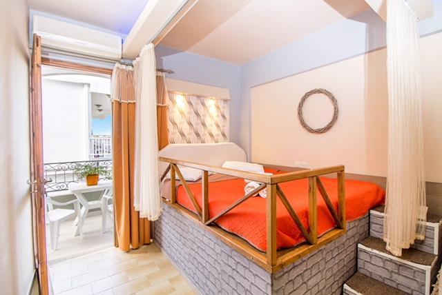 Takis Hotel Apartments イアリソス エクステリア 写真
