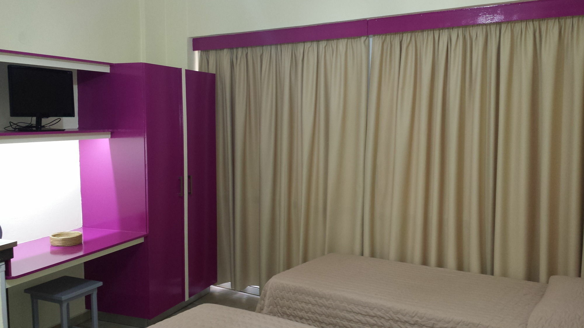 Takis Hotel Apartments イアリソス エクステリア 写真