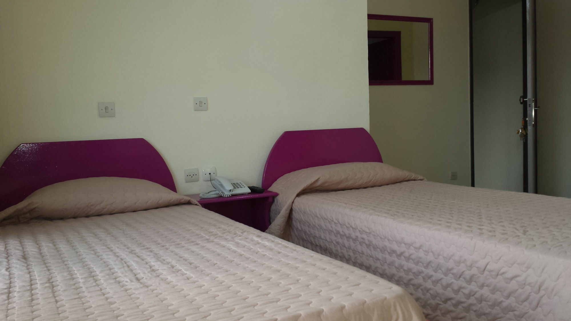 Takis Hotel Apartments イアリソス エクステリア 写真