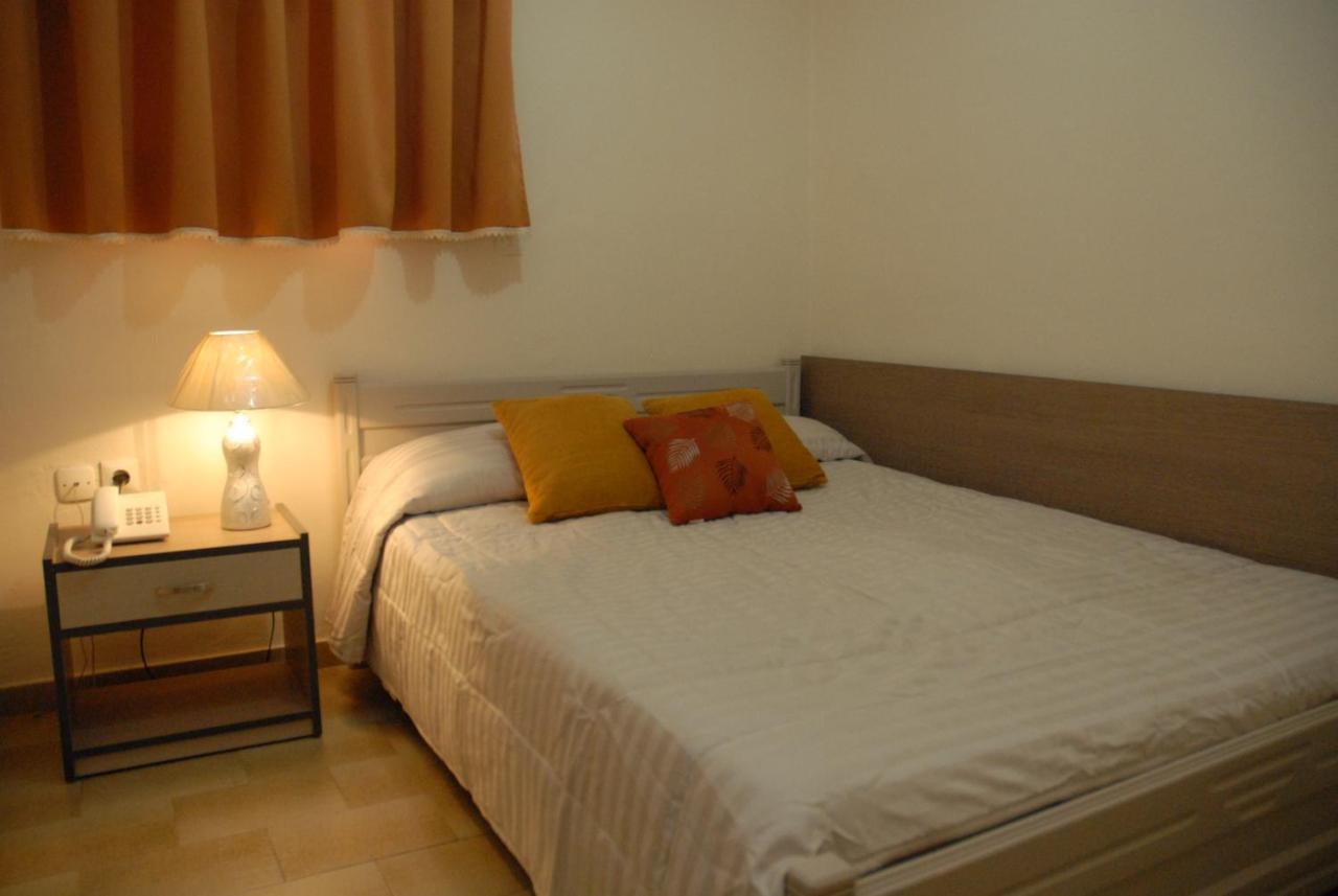 Takis Hotel Apartments イアリソス 部屋 写真
